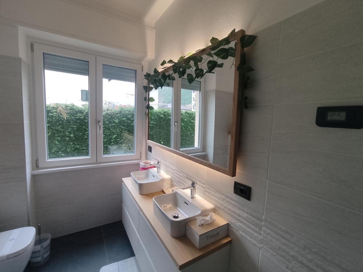Tirano Express Luxury Apartments Ngoại thất bức ảnh