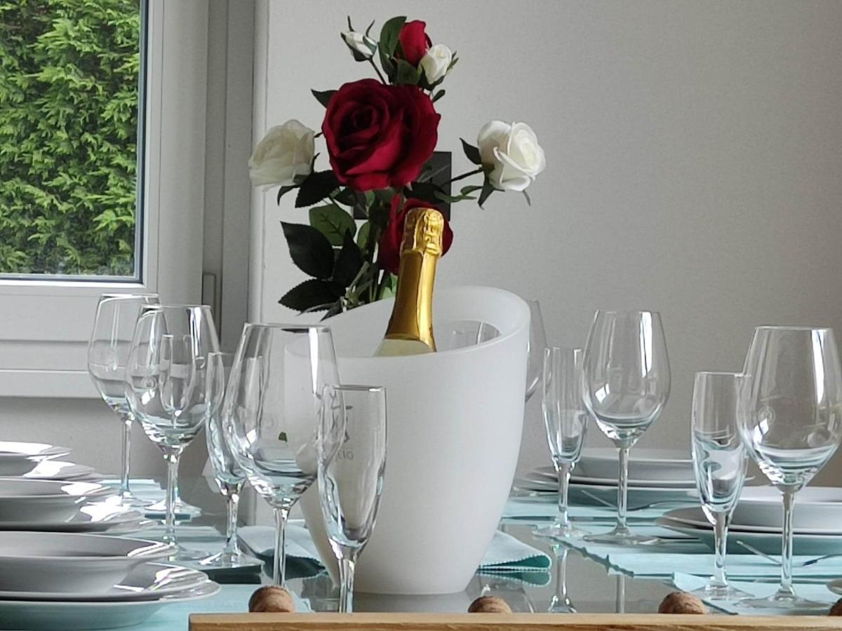 Tirano Express Luxury Apartments Ngoại thất bức ảnh