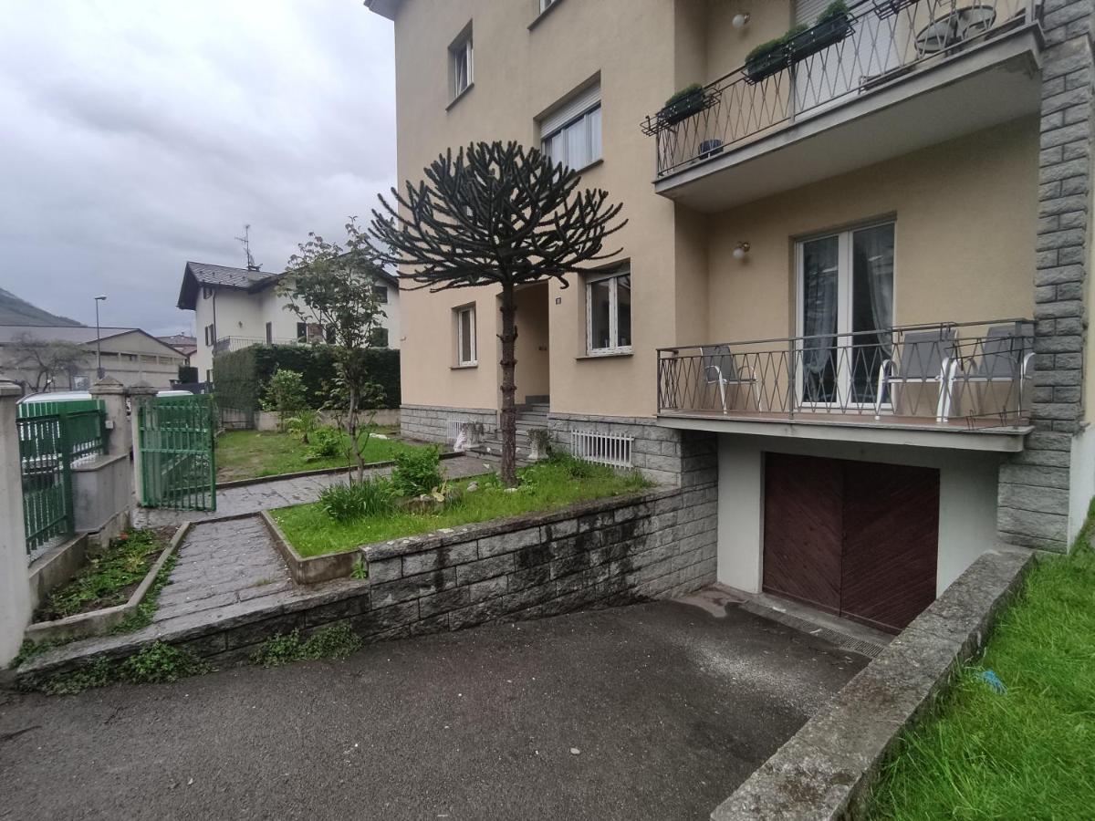 Tirano Express Luxury Apartments Ngoại thất bức ảnh