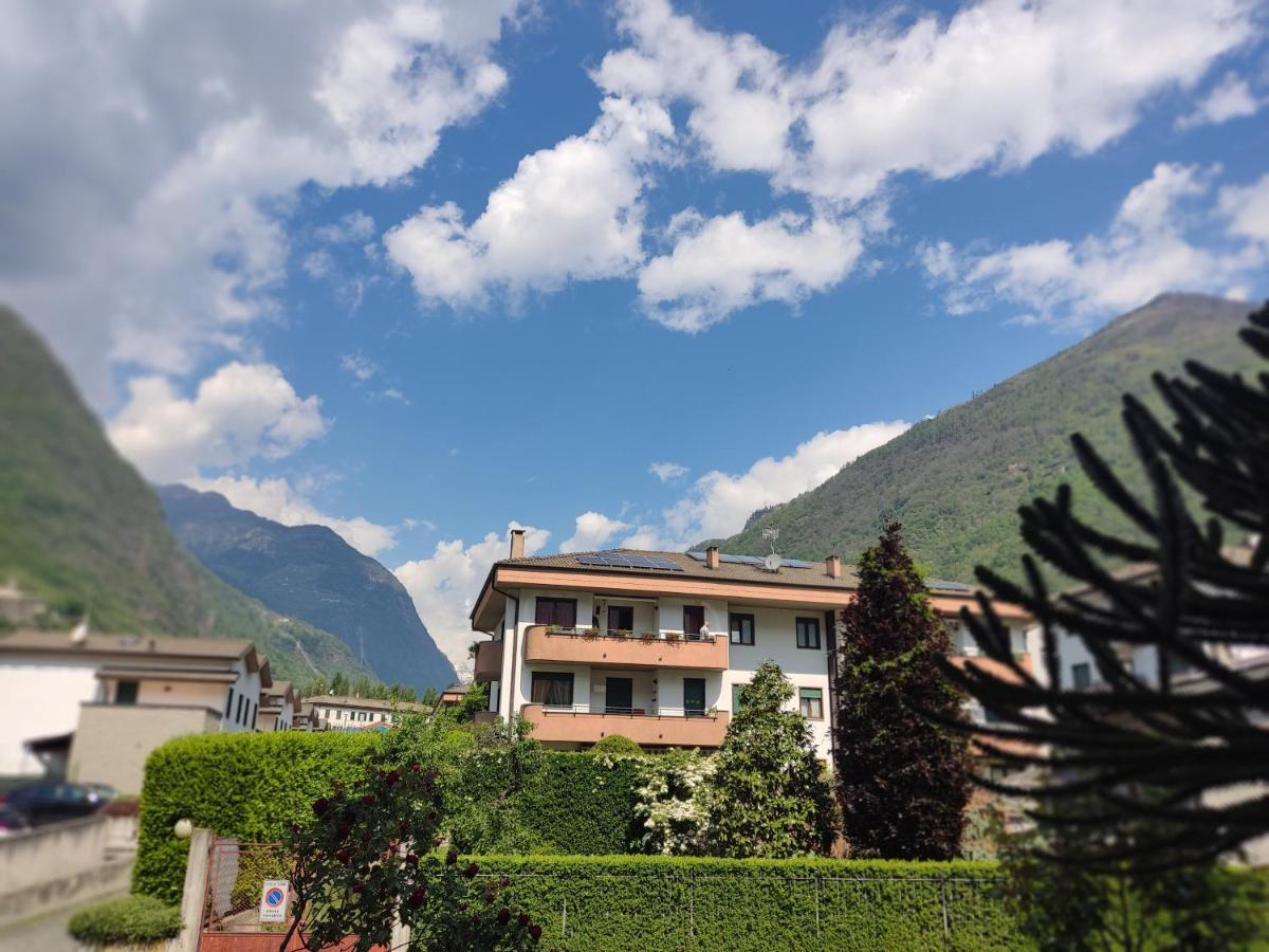 Tirano Express Luxury Apartments Ngoại thất bức ảnh