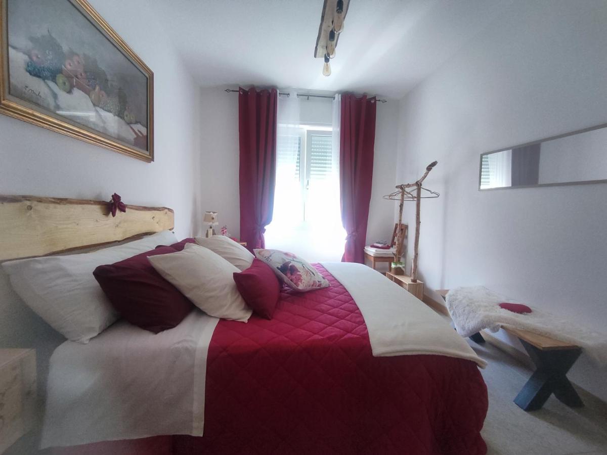Tirano Express Luxury Apartments Ngoại thất bức ảnh