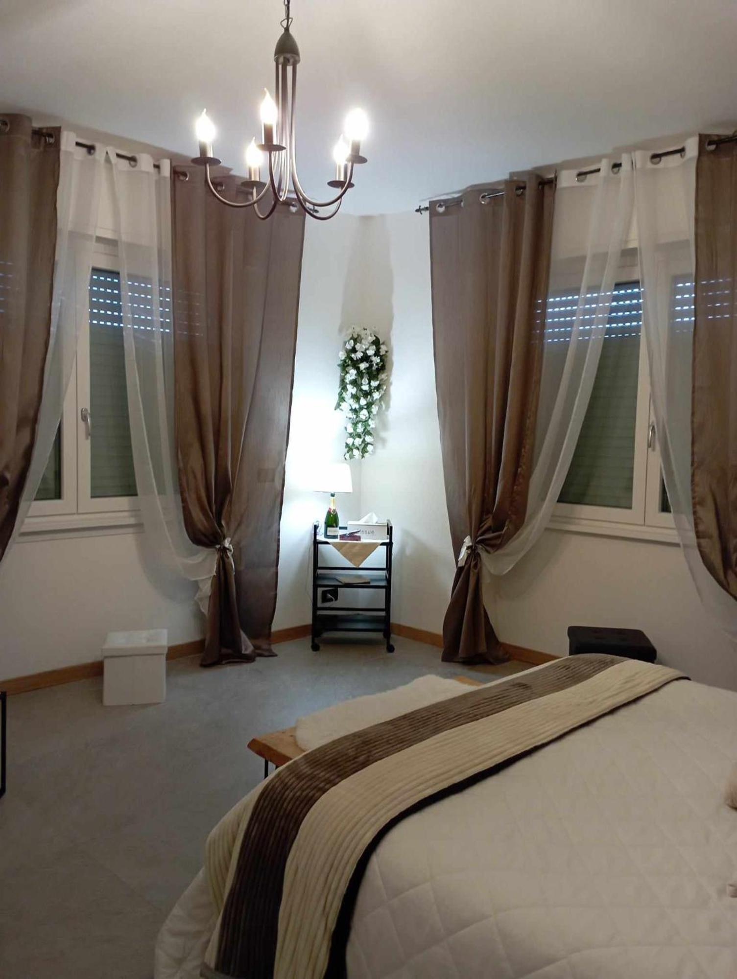 Tirano Express Luxury Apartments Ngoại thất bức ảnh