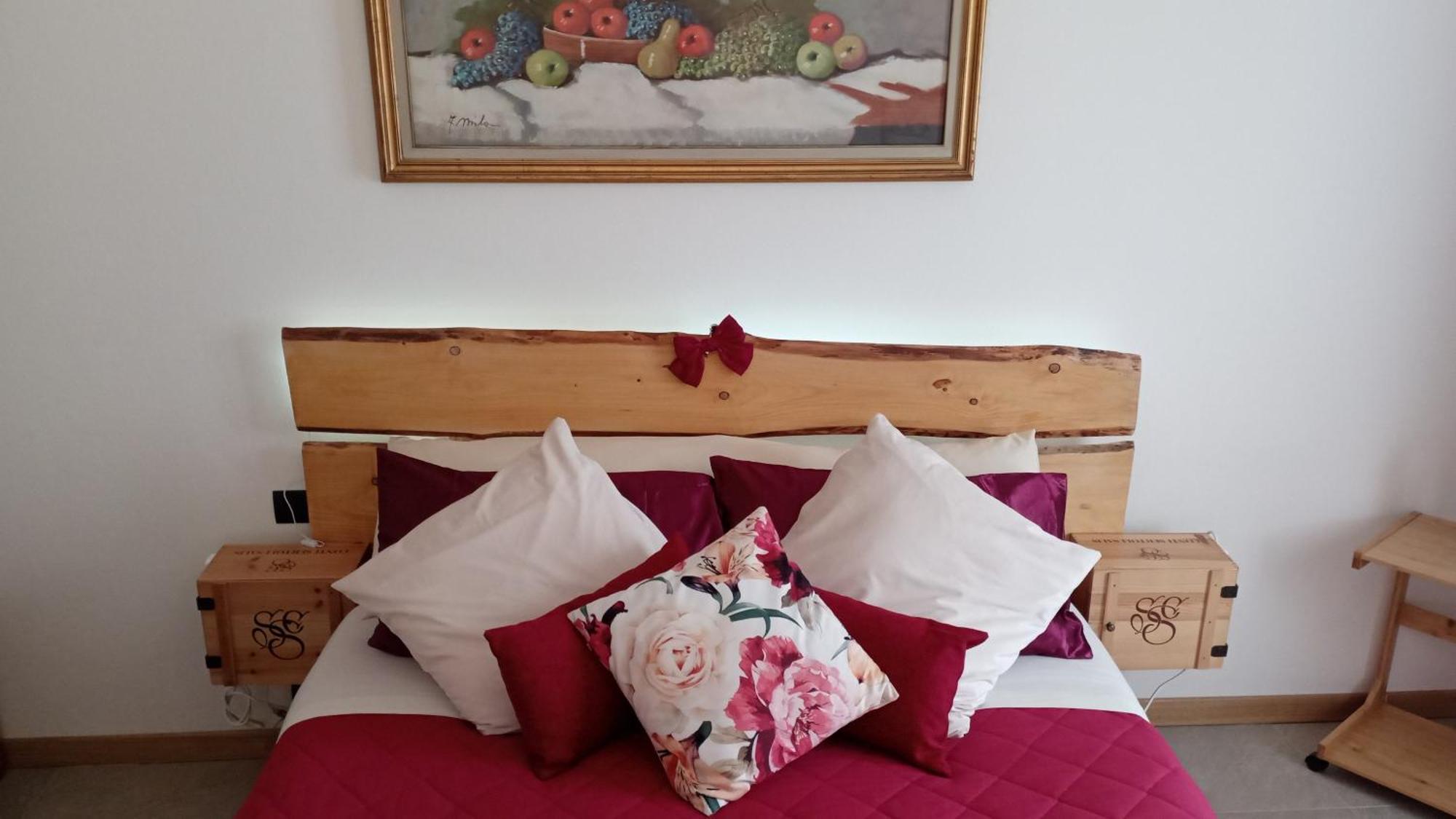 Tirano Express Luxury Apartments Ngoại thất bức ảnh